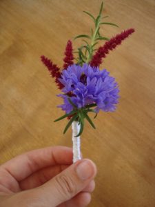 How to make a boutonniere