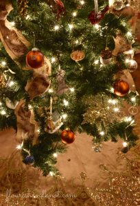 Russet, Gold, and Copper Christmas Tree | Glamorous & Glitzy Christmas Decor | 3 Inspiring Ways to Decorate for Christmas