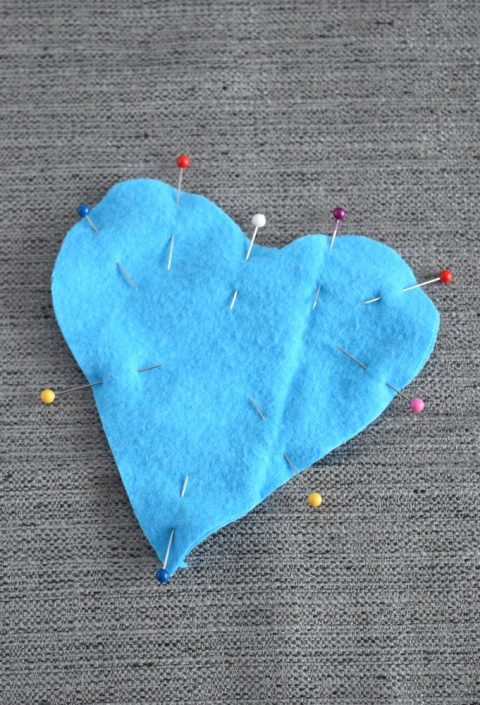 Easy to sew "warm heart" DIY hand warmers | DIY Valentine's Day gift | Beginner sewing project 