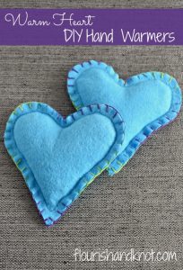 Easy to sew "warm heart" DIY hand warmers | DIY Valentine's Day gift | Beginner sewing project