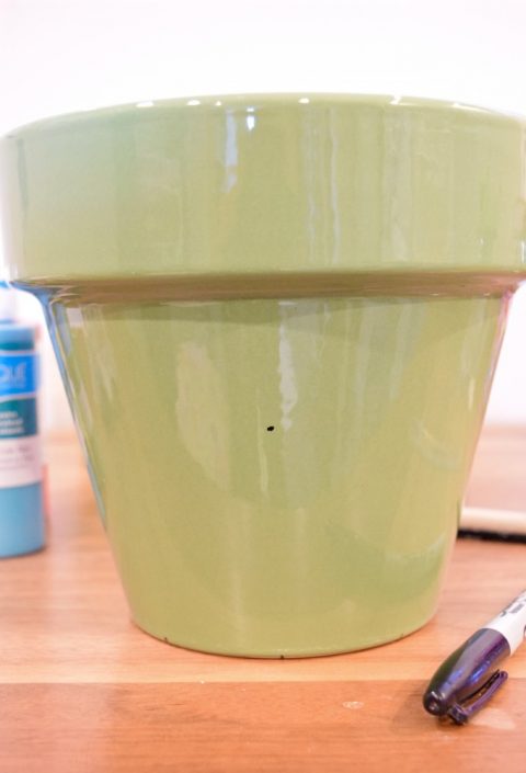 How to paint geometric DIY flower pots