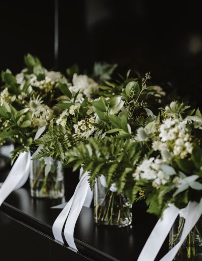Green and white bridesmaids' bouquets
