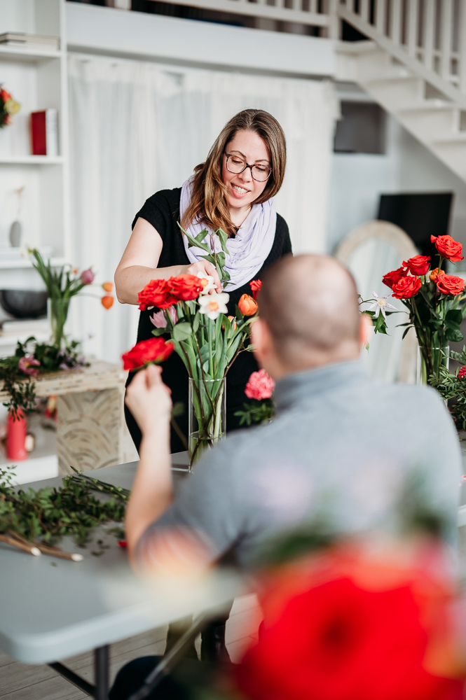Host a floral workshop to build corporate community within your team or client base in Montreal.